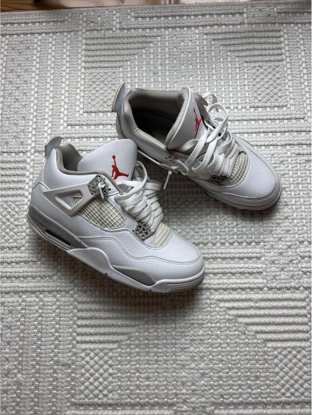 Air Jordan 4 Retro White Oreo 4's High-Top Sneakers Size 9